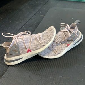 Adidas Lavender Women’s sneaker